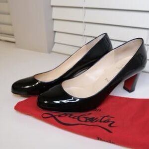 Size 39 Christian Louboutin black patent leather heels